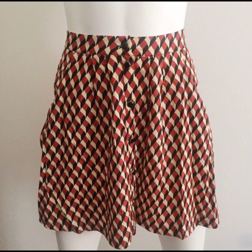 Button down skirt with pockets